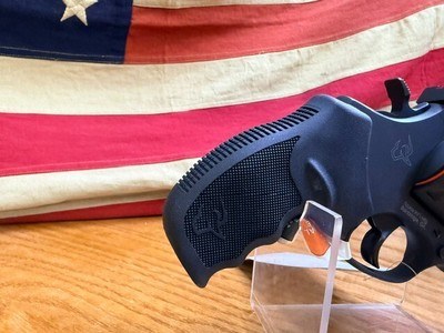 TAURUS 992 TRACKER - Image 3 of 13