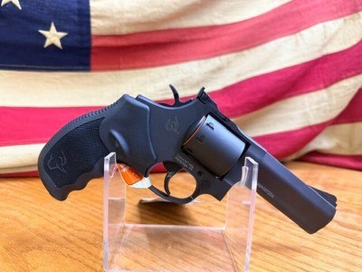 TAURUS 992 TRACKER - Image 1 of 13