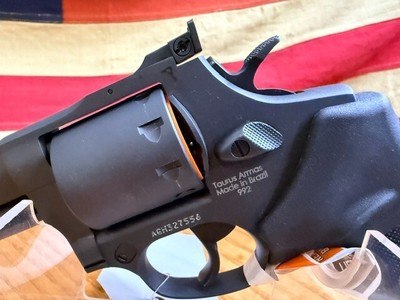 TAURUS 992 TRACKER - Image 4 of 13