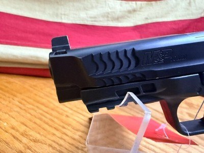 SMITH AND WESSON M&P - Image 11 of 13