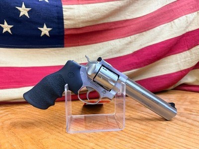 RUGER GP100 - Image 1 of 14