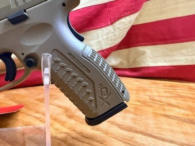 SPRINGFIELD XDM -9 - Image 6 of 11