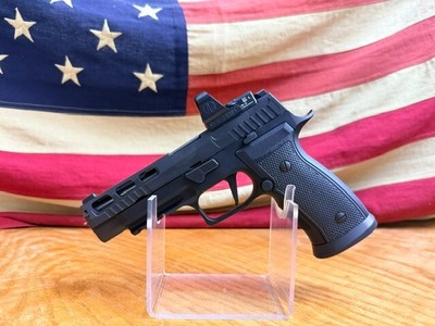 SIG SAUER P320 - Image 1 of 11