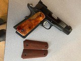 Les Baer premier ii 1911 45acp Esmeralda Burl grips! - 2 of 10