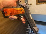Les Baer premier ii 1911 45acp Esmeralda Burl grips! - 6 of 10