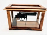 SMITH AND WESSON S&W MODEL 586 .357 MAGNUM CLASS "A" FACTORY ENGRAVING & DISPLAY BOX1 OF 20 - 9 of 13