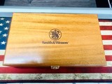 SMITH & WESSON PERFORMANCE CENTER CLASSIC SERIES MODEL 29-10 .44 MAGNUM ENGRAVED - 12 of 12