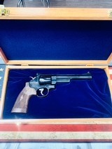 SMITH & WESSON CLASSIC SERIES MODEL 29-10 .44 MAGNUM - 1 of 10