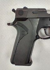 Smith and Wesson 9159mm - 5 of 10