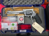 Smith and Wesson 500. 500 Mag