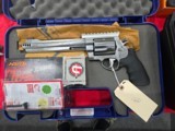 Smith and Wesson 500. 500 Mag - 1 of 4