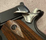 Old School, custom Colt, 1911 - 5 of 15