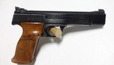 Smith & Wesson Model 41 22 LR Semi-Auto pistol MINT! - 2 of 12