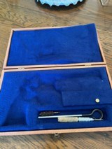 SMITH AND WESSON.
MODEL.
27-2.
LIKE NEW - 4 of 15