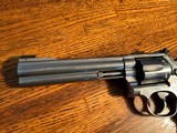 SMITH & WESSON.
MODEL.
617.
LIKE NEW. - 5 of 9