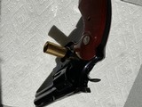 COLT.
PYTHON.
375. MAG.
MADE
IN 1971.
99 %. CONDITION. VERY LITTLE. USEED - 7 of 18