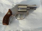 smith wesson model 60 no dash,5 shot revolver, 2in barr, ROUND BUTT, polished stainless, 1969 YOM, MINT COND - 2 of 12