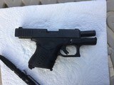 Glock 27, Gen 3,40 caliber,used in EXC cond,Mint bore,no barrel wear,orig box,1 10rd mag,night sights - 2 of 7