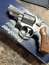 Smith & Wesson model 66-2,357 magnum,2 1/2 barrel,stainless, TT,TS, red ramp site,NIB,orig grips,99,9% - 3 of 13