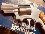 Smith & Wesson model 66-2,357 magnum,2 1/2 barrel,stainless, TT,TS, red ramp site,NIB,orig grips,99,9% - 4 of 13