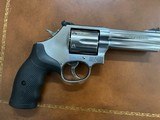 Smith & Wesson 686-6 .357 magnum - 1 of 7