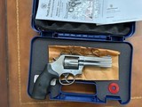 Smith & Wesson 686-6 .357 magnum - 2 of 7