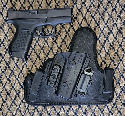 Glock G42 sub-compact .380 semi - auto