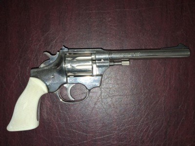Hi-Standard R-101 9 shot revolver,.22 LR - Image 2 of 4