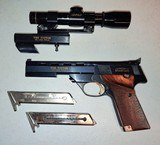High Standard The Victor, .22 LR - 1 of 8