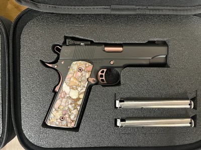 Nighthawk Custom Lady Hawk 2.0 - 45 ACP 1911