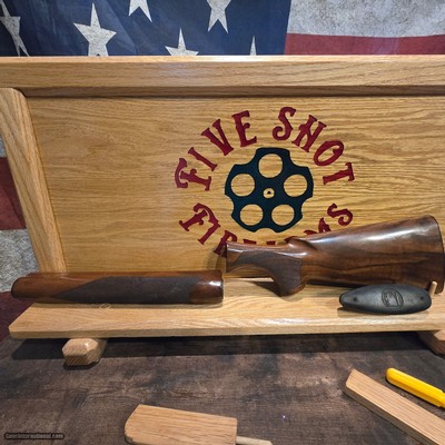 BENELLI LEGACY SUPERSPORT MONTEFELTRO CORDOBA STOCK AND FOREARM