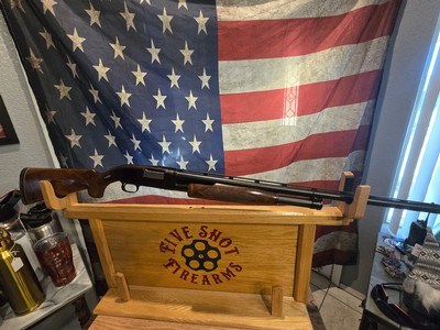 WINCHESTER MODEL 12 IN GREAT SHAPE AND WOOD IS GREAT VENTED RIB 28 INCH BARREL 2 3/4 SHELLS MOD BARREL