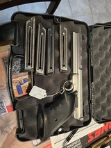 RUGER MARK II WITH VOLQUARTSEN CUSTOM KIT AND 5 RUGER MAGS - 10 of 10
