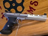 RUGER MARK II WITH VOLQUARTSEN CUSTOM KIT AND 5 RUGER MAGS - 5 of 10
