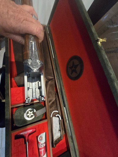 YILDEZ PRO SPORTING SPECIAL 20GA WITH ORIGINAL HARD CASE 30IN BARREL WITH HARD CASE - Image 6 of 15