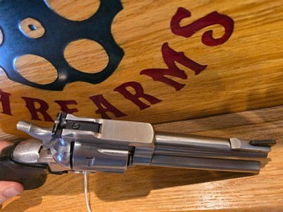 RUGER NEW MODEL BLACKHAWK 357MAGSS - Image 6 of 9
