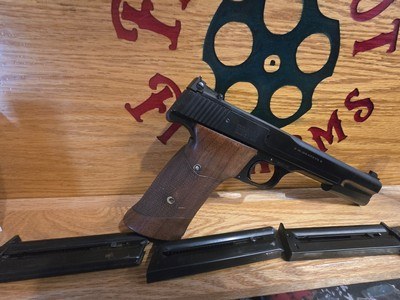 SMITH AND WESSON MODEL 46 22LR - Image 4 of 8