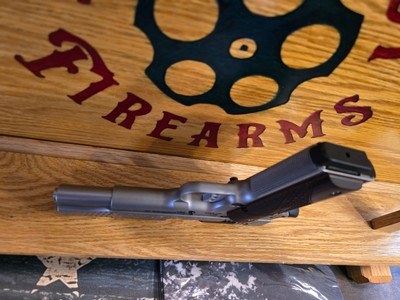 SMITH AND WESSON 1911 ENGRAVED SW1911 45ACP - Image 6 of 8