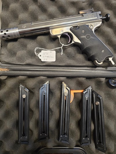VOLQUARTSEN SCORPION LLV 22LR WITH 5 MAGS - Image 1 of 10