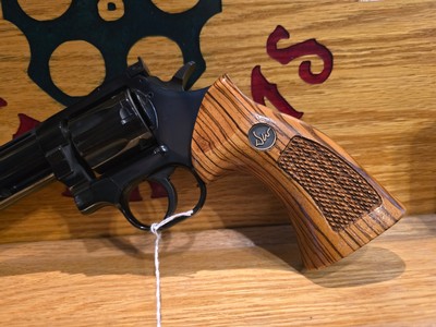 DAN WESSON 22LR REVOLVER - Image 3 of 11