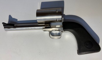 GUN PARTS - Image 2 of 3