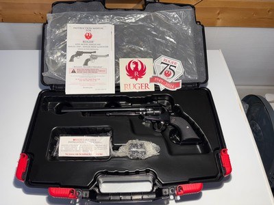 RUGER NEW MODEL SINGLE-SIX 22 LR/22 WMRF 9-1/2