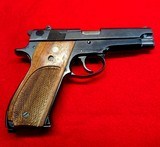 Smith & Wesson Model 39,
9mm