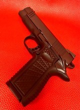 Wilson Combat SFT9 9mm carry pistol - 5 of 7