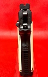 Nighthawk Agent 2 with spectacular grips!!! - 6 of 8