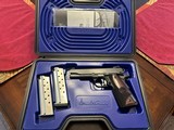 Dan Wesson Vigil Commander 4.25