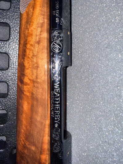 “His & Hers” Custom Weatherby Mark V Presentation Rifles – Safari Club International Gold Inlay & Exhibition Walnut – 7mm Back Country .280 Ackley Imp - Image 7 of 25