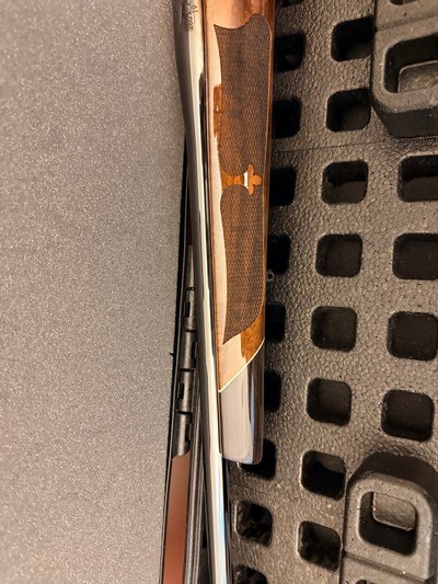 “His & Hers” Custom Weatherby Mark V Presentation Rifles – Safari Club International Gold Inlay & Exhibition Walnut – 7mm Back Country .280 Ackley Imp - Image 8 of 25