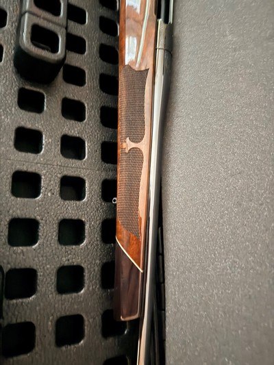 “His & Hers” Custom Weatherby Mark V Presentation Rifles – Safari Club International Gold Inlay & Exhibition Walnut – 7mm Back Country .280 Ackley Imp - Image 6 of 25
