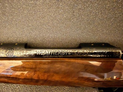 “His & Hers” Custom Weatherby Mark V Presentation Rifles – Safari Club International Gold Inlay & Exhibition Walnut – 7mm Back Country .280 Ackley Imp - Image 13 of 25